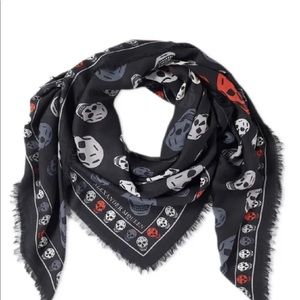 Alexander McQueen Skull scarf